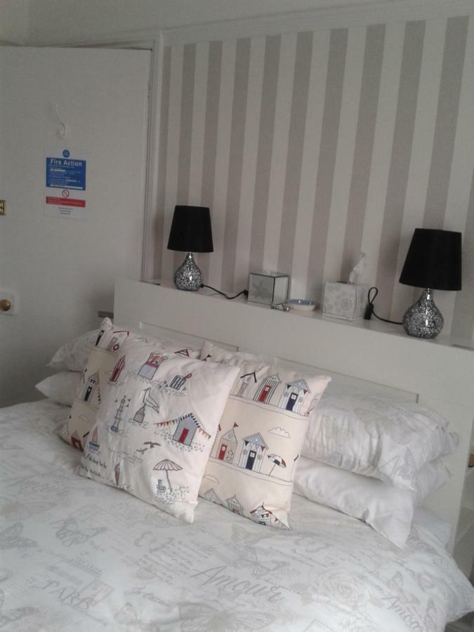 South Rising Guest House Poole Kültér fotó
